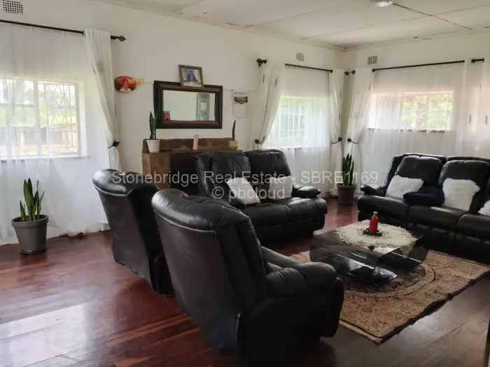 4 Bedroom House for Sale in Riverside North, Bulawayo