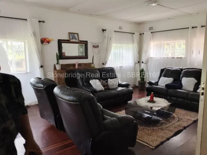 4 Bedroom House for Sale in Riverside North, Bulawayo