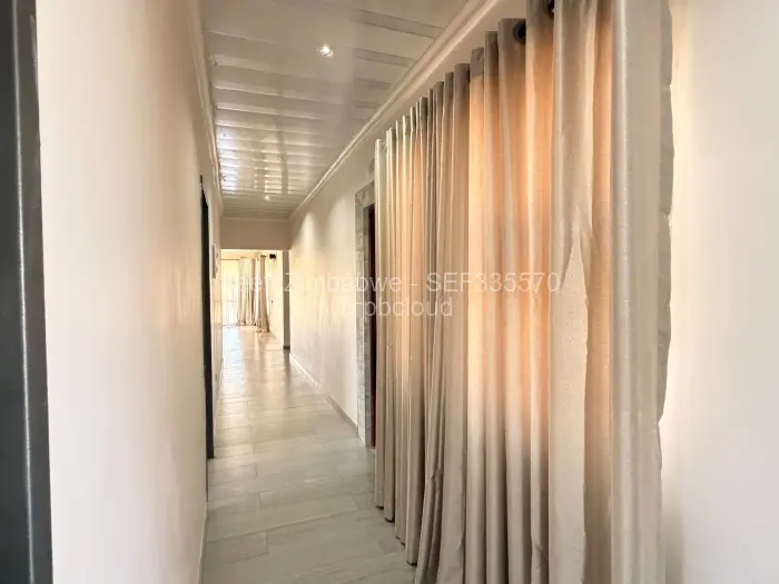 5 Bedroom House for Sale in Ruwa, Ruwa