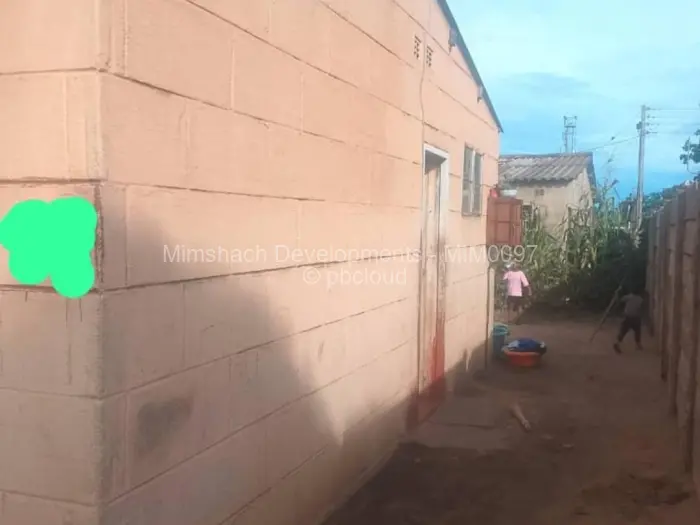 2 Bedroom House for Sale in Mabvuku, Harare