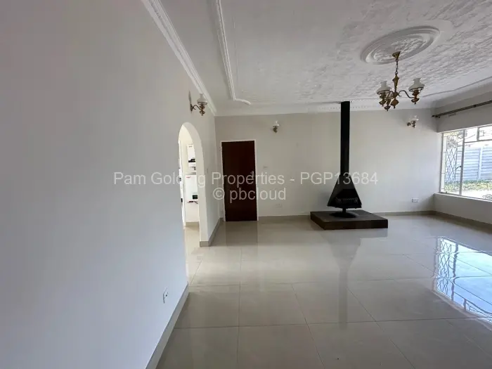 Townhouse/Cluster to Rent in Greendale, Harare