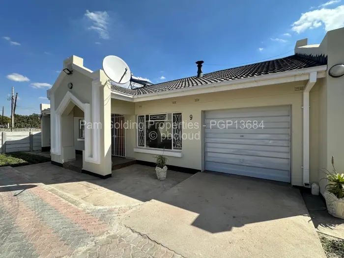 Townhouse/Cluster to Rent in Greendale, Harare