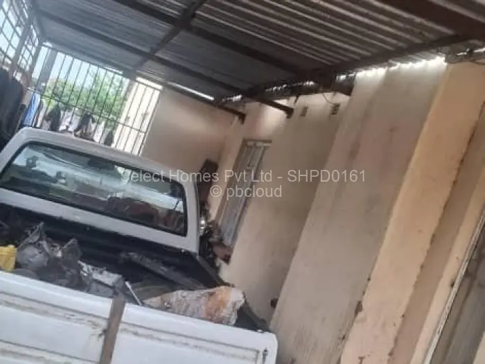 4 Bedroom House for Sale in Chitungwiza, Chitungwiza