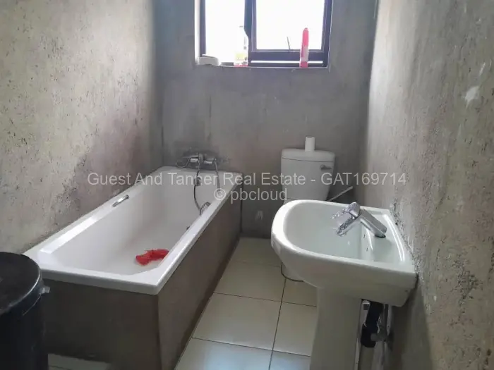 Other Commercial to Rent in Highlands