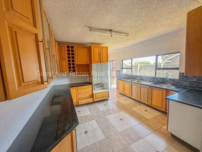 5 Bedroom House to Rent in Goodhope, Harare
