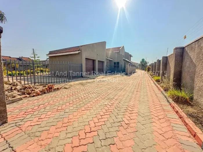 5 Bedroom House to Rent in Goodhope, Harare
