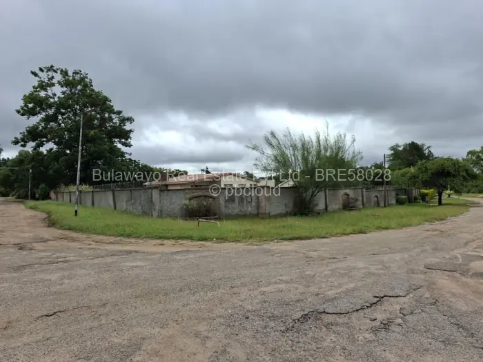 3 Bedroom House for Sale in Woodlands, Bulawayo