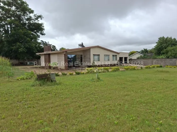 3 Bedroom House for Sale in Woodlands, Bulawayo