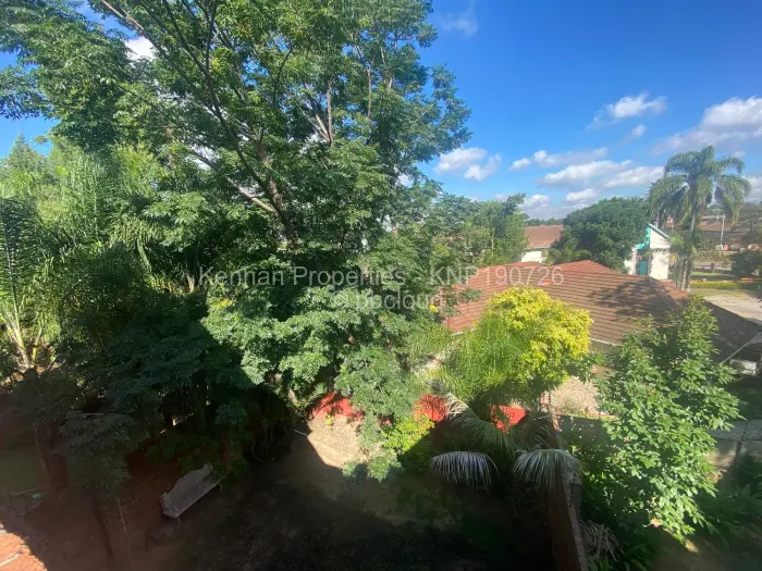 Townhouse/Cluster to Rent in Newlands, Harare