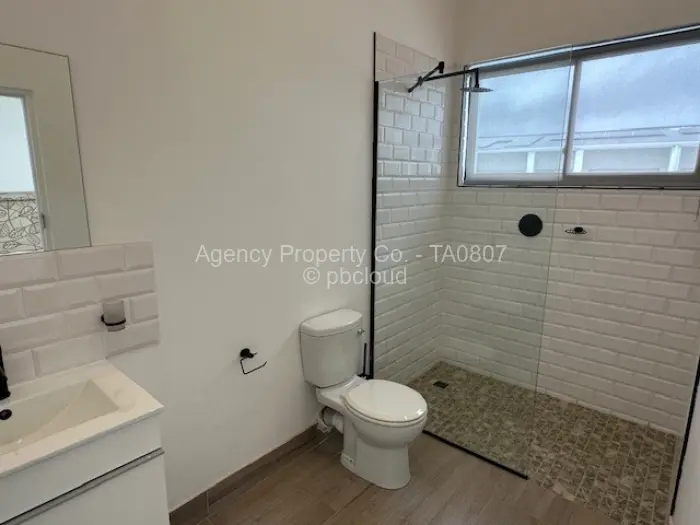 Townhouse/Cluster to Rent in Newlands, Harare