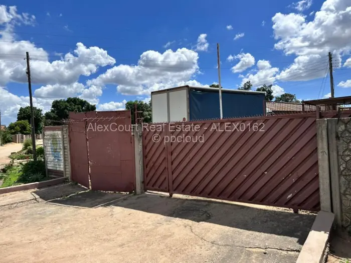4 Bedroom House for Sale in Zengeza, Chitungwiza