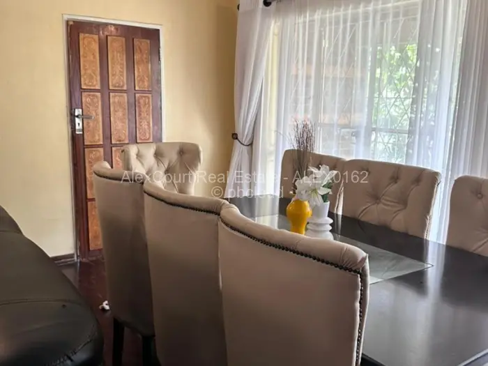 4 Bedroom House for Sale in Zengeza, Chitungwiza