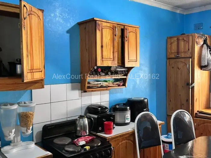 4 Bedroom House for Sale in Zengeza, Chitungwiza