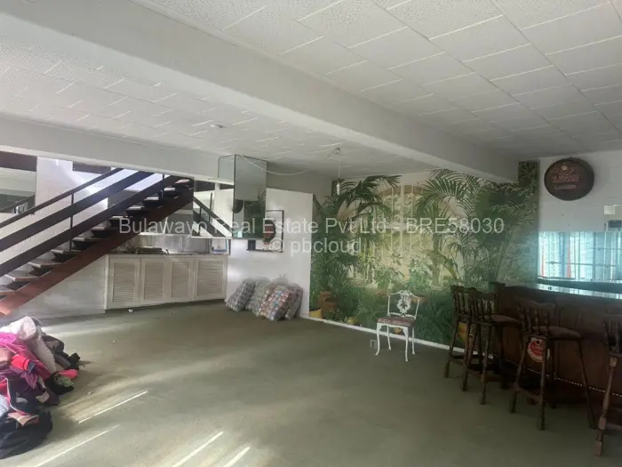 4 Bedroom House for Sale in Burnside, Bulawayo
