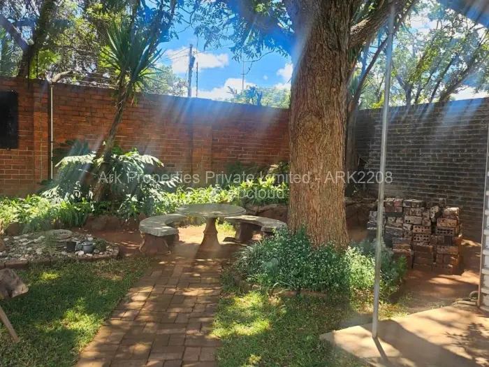 Office to Rent in Eastlea, Harare