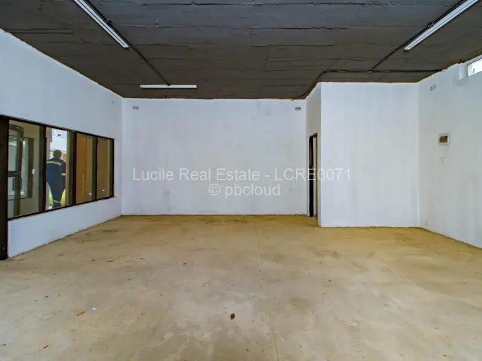 Retail/Shop to Rent in Borrowdale West