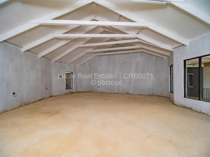 Retail/Shop to Rent in Borrowdale West