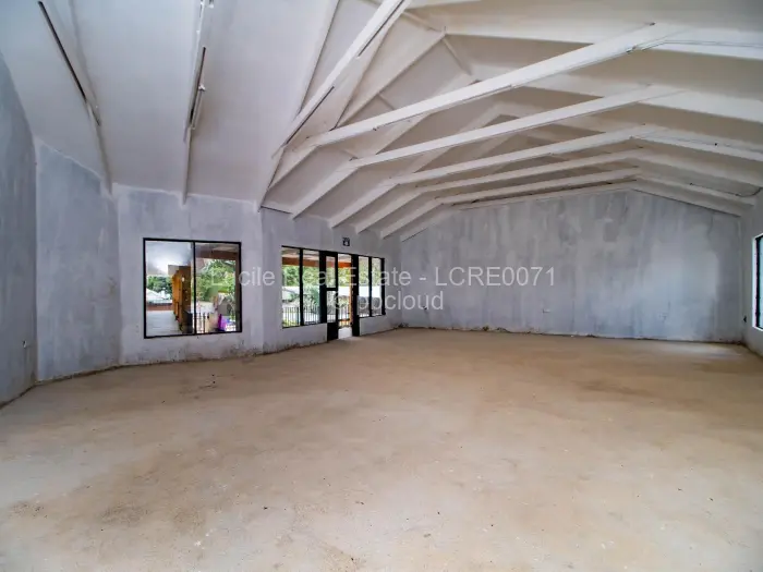 Retail/Shop to Rent in Borrowdale West