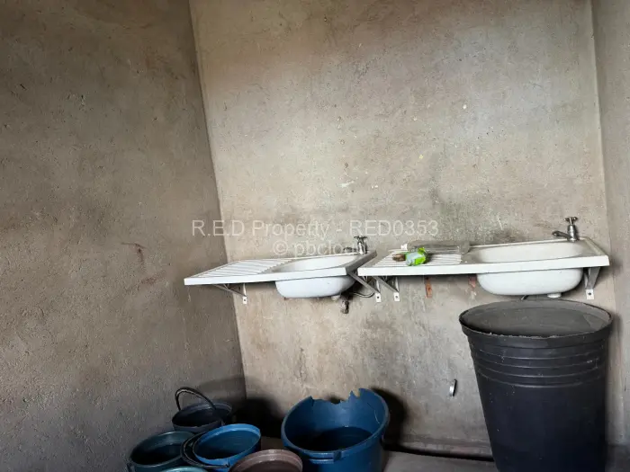 Industrial Stand for Sale in Kelvin, Bulawayo