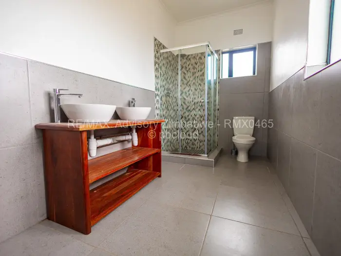 Flat/Apartment for Sale in Mahatshula, Bulawayo