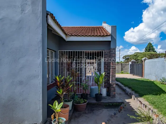 3 Bedroom House for Sale in Waterfalls, Harare