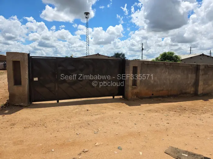 2 Bedroom House for Sale in Emganwini, Bulawayo
