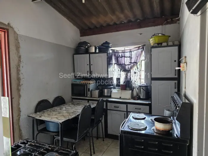 2 Bedroom House for Sale in Emganwini, Bulawayo