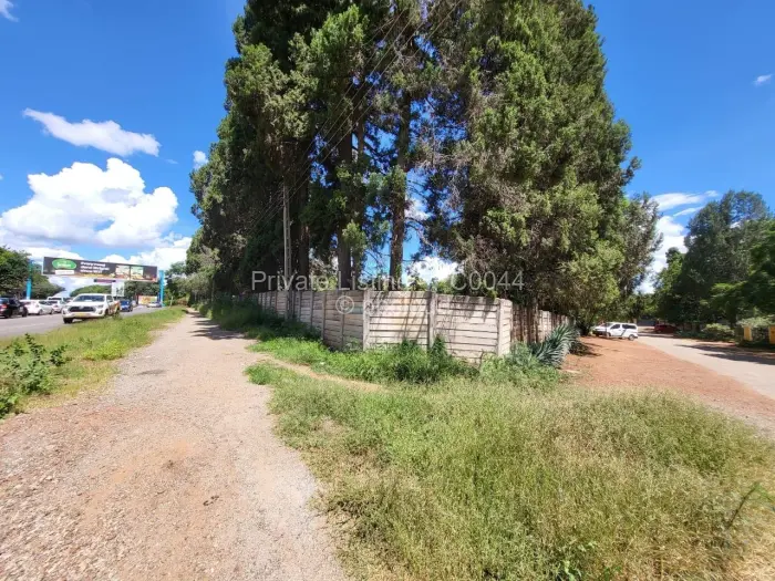 Commercial Stand for Sale in Avondale West, Harare