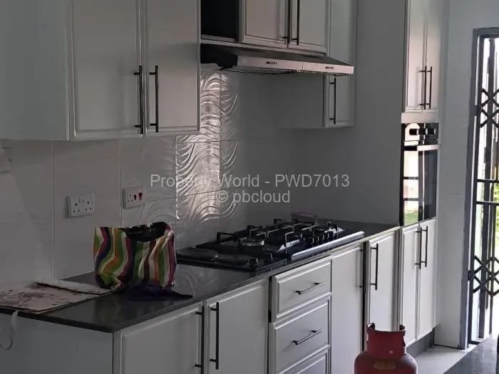 4 Bedroom House to Rent in Westlea, Harare
