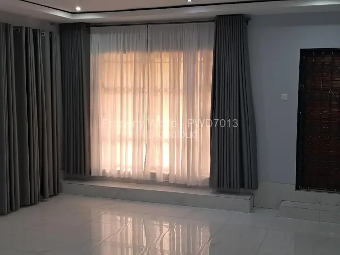 4 Bedroom House to Rent in Westlea, Harare
