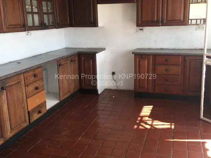 7 Bedroom House for Sale in Vainona, Harare