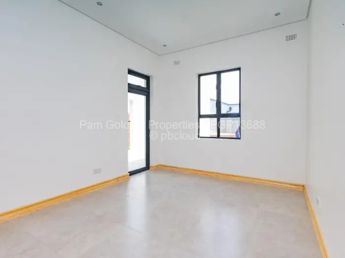 Townhouse/Cluster for Sale in Greendale North, Harare