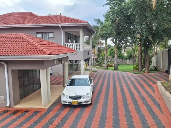 6 Bedroom House for Sale in Pomona, Harare