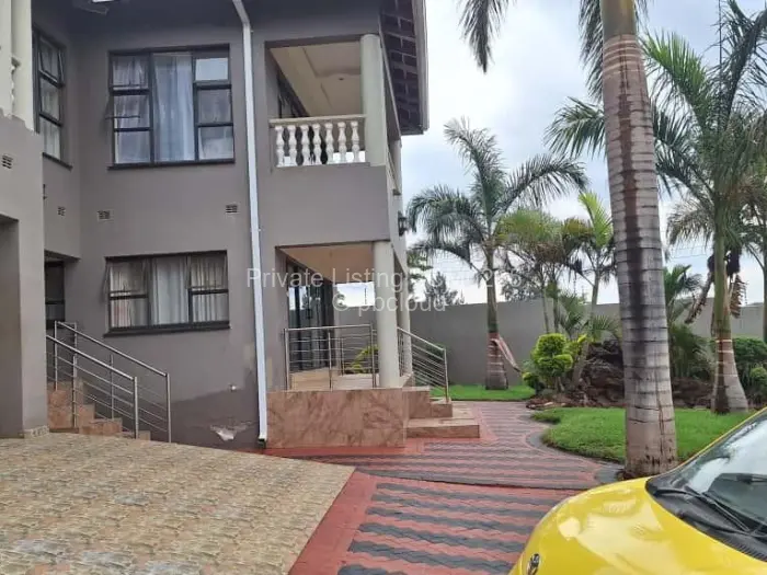 6 Bedroom House for Sale in Pomona, Harare