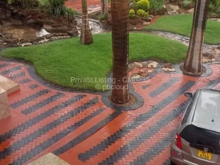 6 Bedroom House for Sale in Pomona, Harare