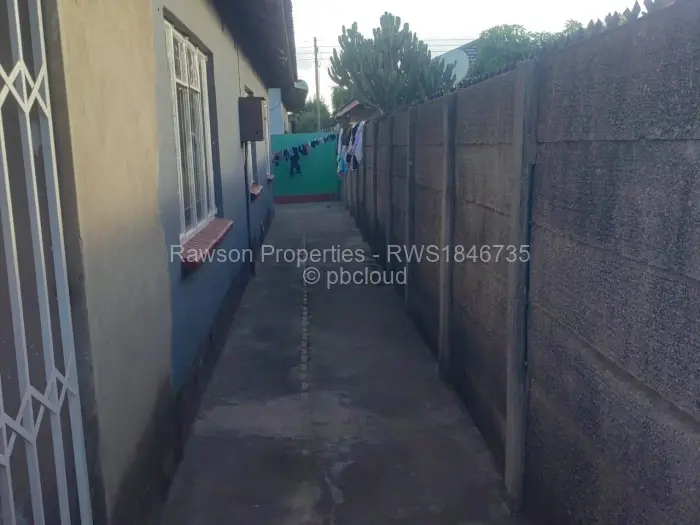 4 Bedroom House for Sale in Glen Norah, Harare