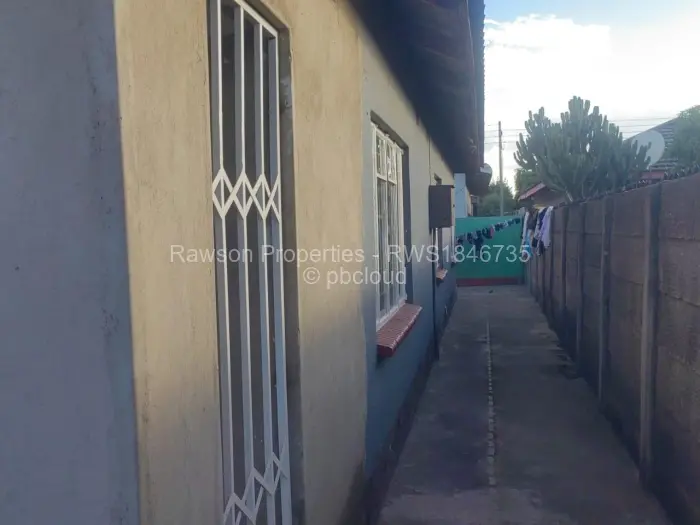4 Bedroom House for Sale in Glen Norah, Harare