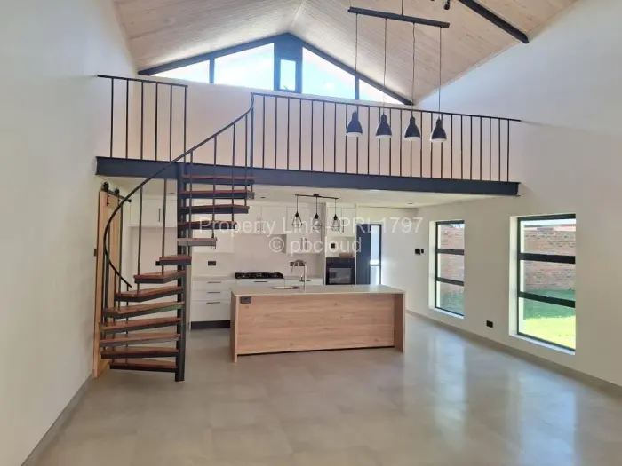 Townhouse/Cluster to Rent in Newlands, Harare