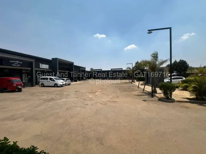 Retail/Shop to Rent in Greendale, Harare