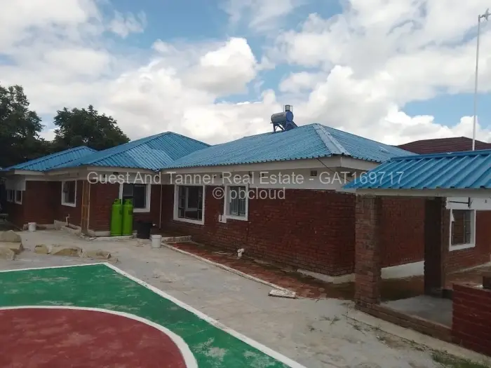 3 Bedroom House to Rent in Crowhill Views, Harare