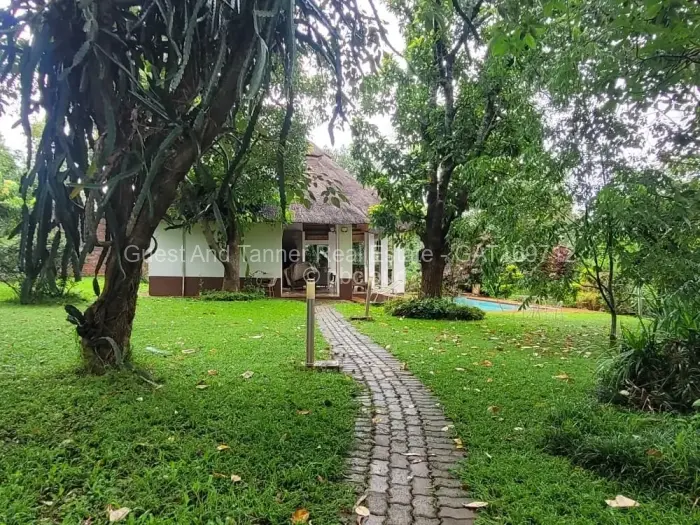 1 Bedroom House to Rent in Borrowdale