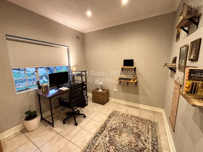 Townhouse/Cluster for Sale in Newlands, Harare