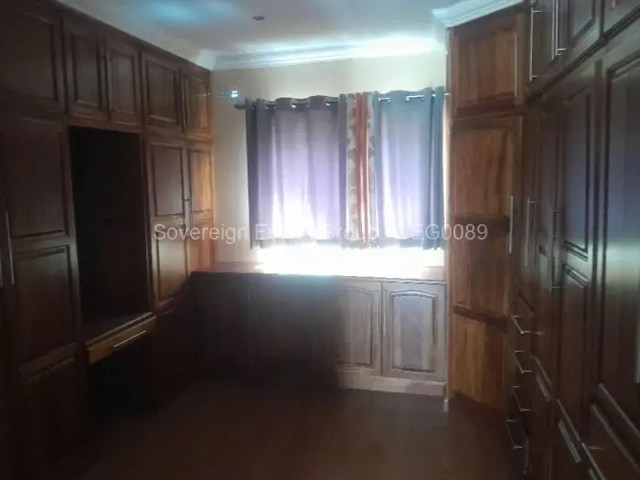 9 Bedroom House for Sale in Glen Lorne, Harare