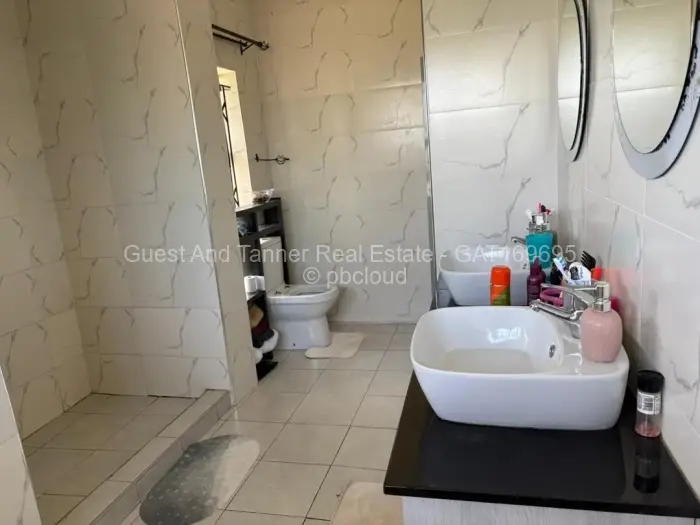 5 Bedroom House to Rent in Norton, Norton