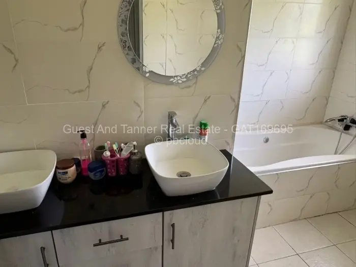 5 Bedroom House to Rent in Norton, Norton