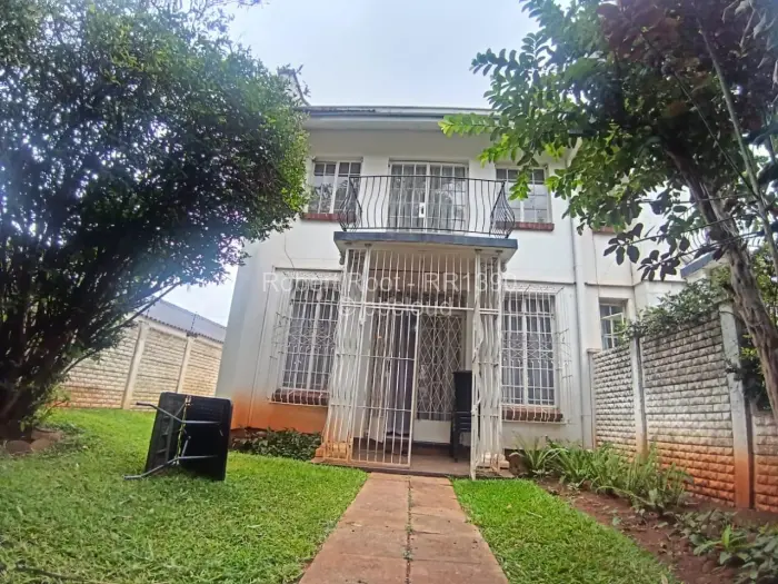2 Bedroom Cottage/Garden Flat for Sale in Avenues, Harare