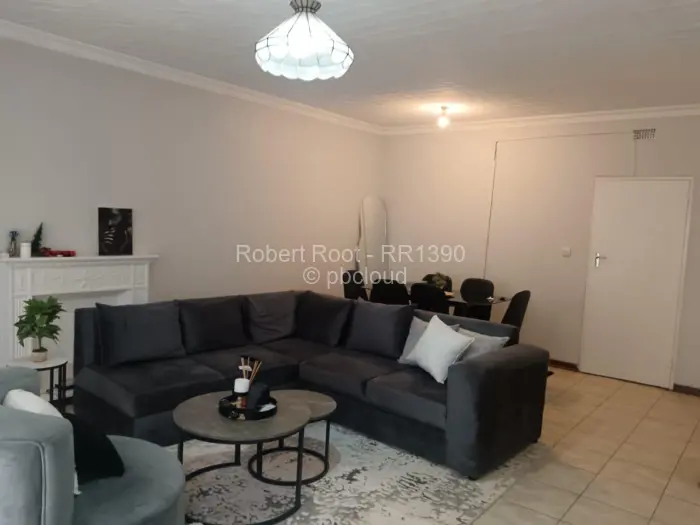 2 Bedroom Cottage/Garden Flat for Sale in Avenues, Harare