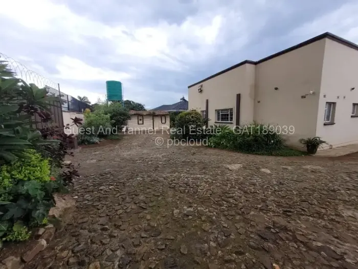 Office to Rent in Pomona