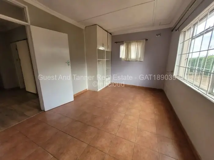 Office to Rent in Pomona