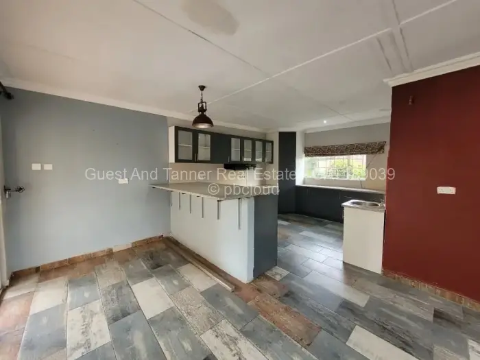 Office to Rent in Pomona